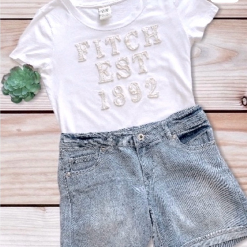 Abercrombie & Fitch White Short Sleeve Tee Sz M